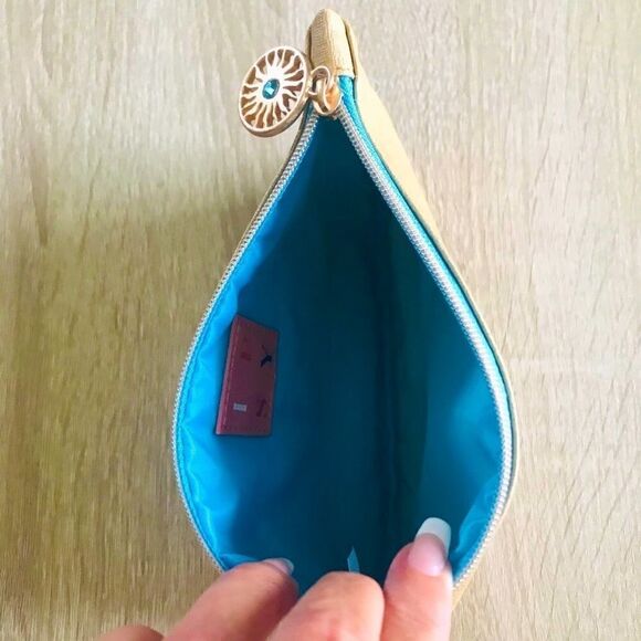 NEW … “IPSY” Cosmetic / Makeup Bag 💄 - Picture 3 of 3